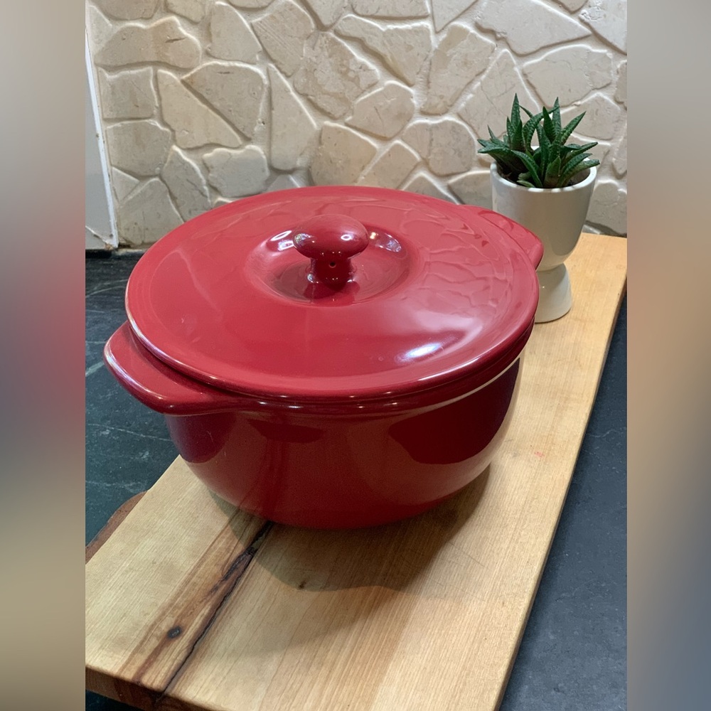 CHANTAL | Red Enamelled Stoneware Casserole Dish With Lid